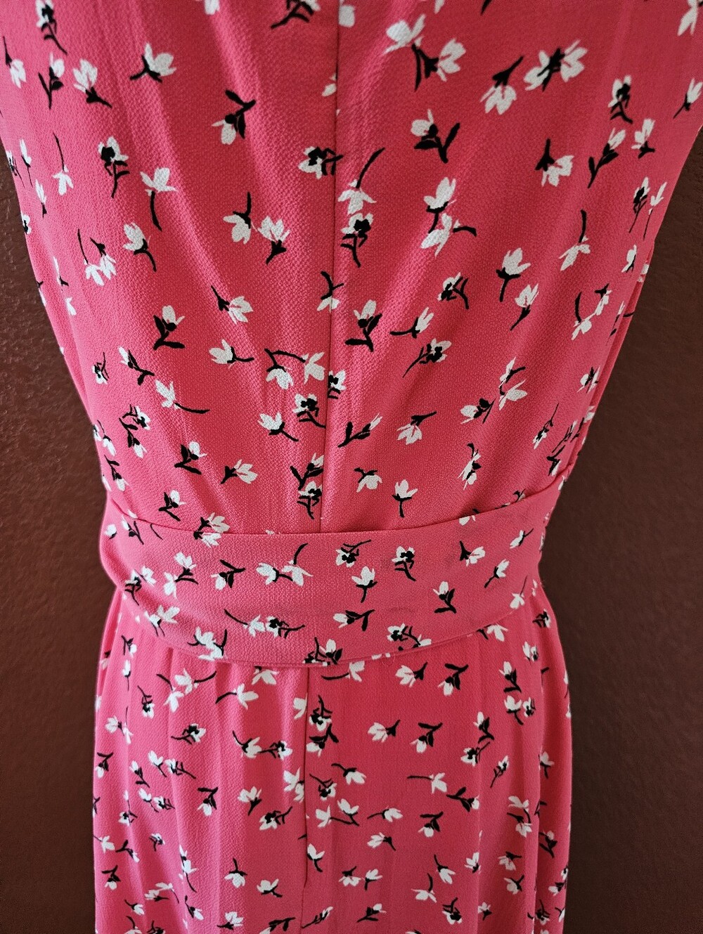 Women’s Pink Floral Tie-Waist Sleeveless Dress - Picture 6 of 13